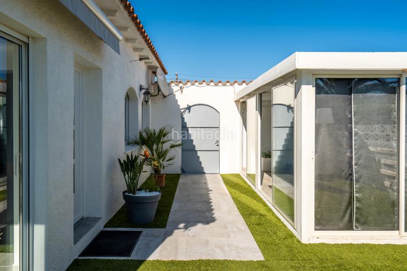 Foto d63cf617-fa11-439f-8bdf-ea7a3bdbc8aa. House in carrer fonoll 10 in Platja de Mont-roig Mont-roig del Camp