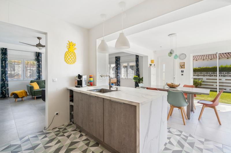 Foto dd706bff-485e-4b42-93a5-c7b504723c68. House in carrer fonoll 10 in Platja de Mont-roig Mont-roig del Camp