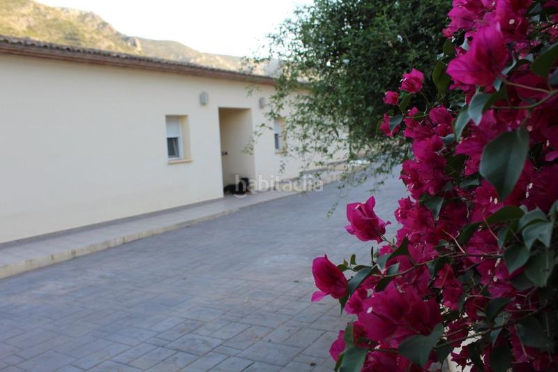 Foto d0d6f762-9f86-422c-80cc-18e4193f6106. Chalet in carrer riu girona 46 in Pedreguer