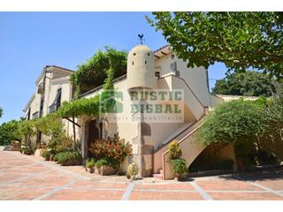 Masia a Santa Cristina Poble. Espectacular finca con masía restaurada en venta en santa cristi