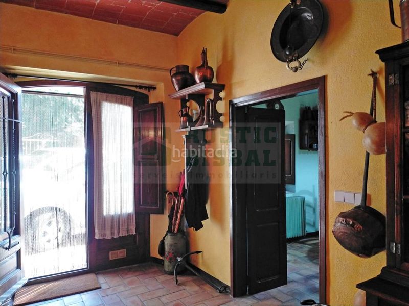 Foto f3a266d4-6518-4759-b939-df4aae0ed63f. Masia amb calefacció a Ullastret