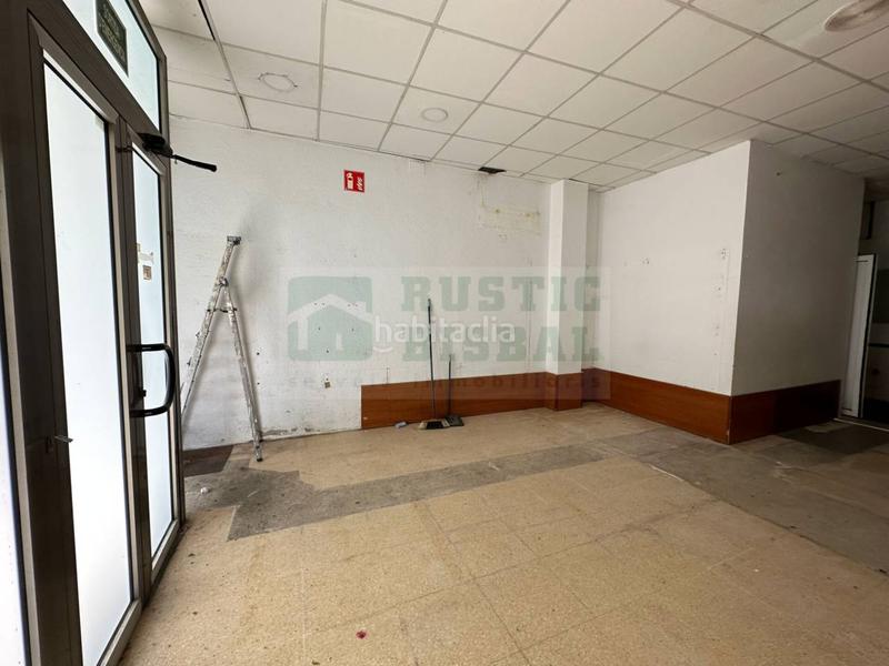 Foto 0cfec7ff-b7d4-48f5-a9f9-5611fdcd9b8a. Lloguer local comercial a Bisbal d´Empordà (La)