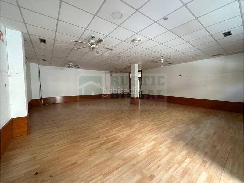 Foto 28f1c250-e69b-492a-8eec-1f8bf51d1a2b. Lloguer local comercial a Bisbal d´Empordà (La)