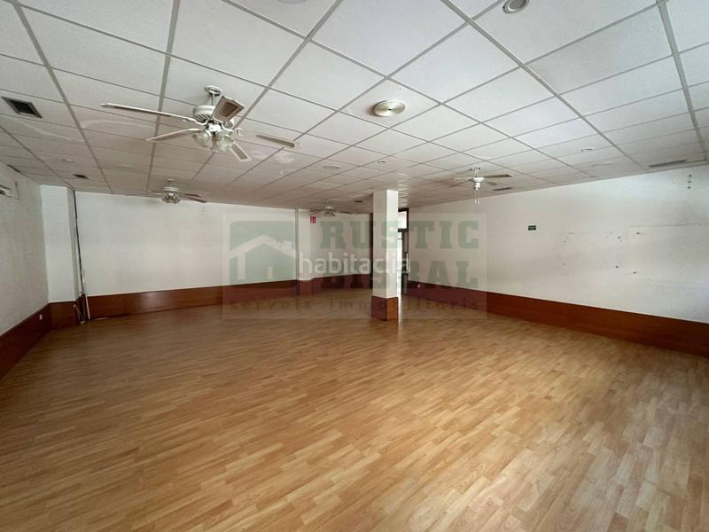 Foto 315ddd82-b96a-483c-8cbc-f125f8a0d1b5. Lloguer local comercial a Bisbal d´Empordà (La)