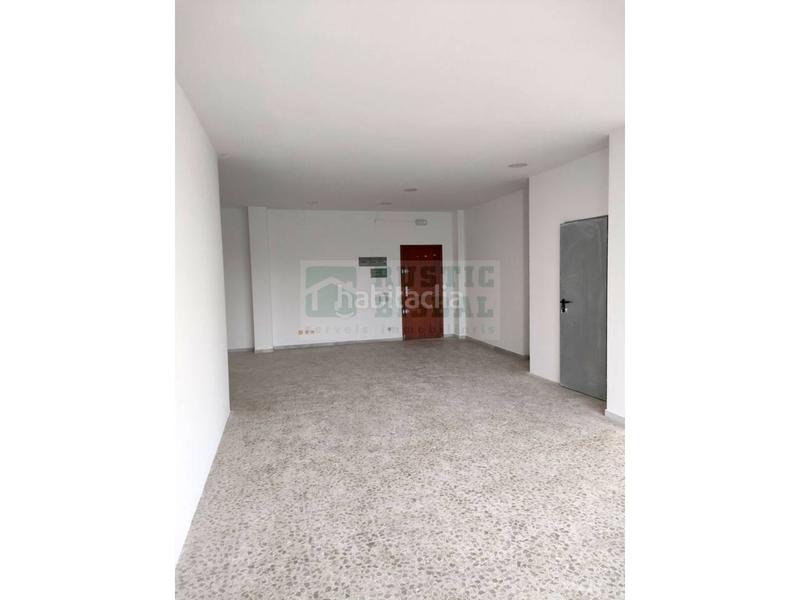 Foto 447b492f-a78b-4e95-a99d-1bade517c895. Location local commercial dans Bisbal d´Empordà (La)