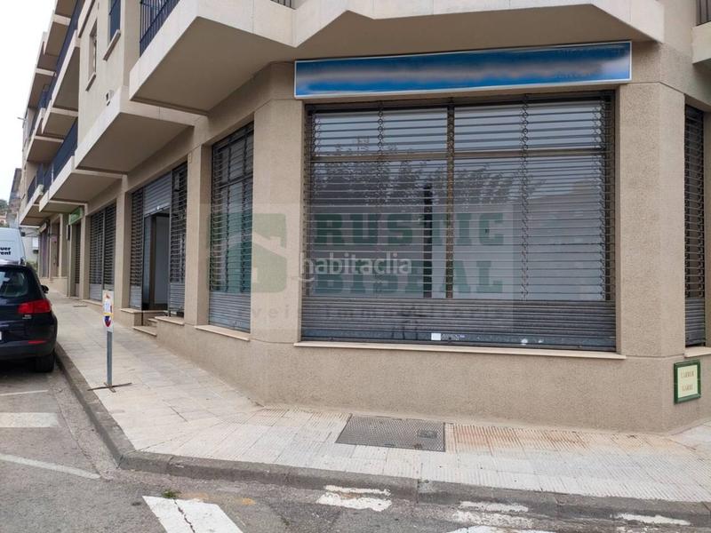 Foto 4acec5f8-3b5c-4504-b986-b3b279a03096. Location local commercial dans Bisbal d´Empordà (La)