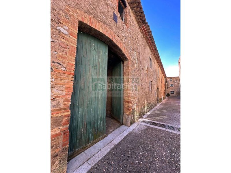 Foto 0d181e94-706c-4b8c-8986-733f5035282e. Masia amb aparcament a Bàscara