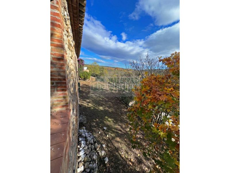 Foto 26da8fbf-9a3b-4e98-8762-98d3b2845376. Masia amb aparcament a Bàscara