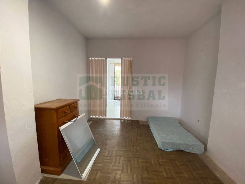 Foto 635c93b9-ccd5-4098-9051-79459c63c2b6. Local comercial  con vivienda situado en l en venta o alquiler una oportunidad de inversión en Estartit