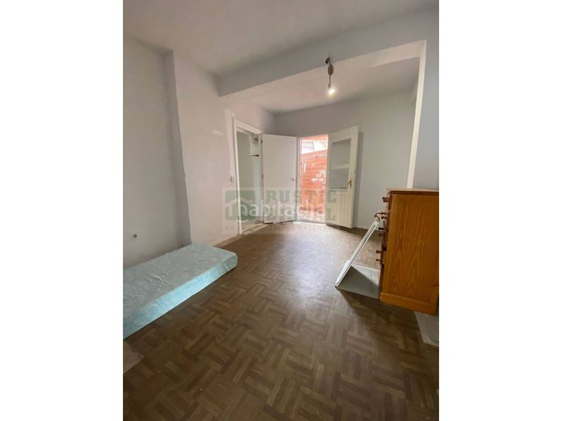 Foto a41a3e21-6743-41cd-b2bb-da210b770332. Local comercial  con vivienda situado en l en venta o alquiler una oportunidad de inversión en Estartit