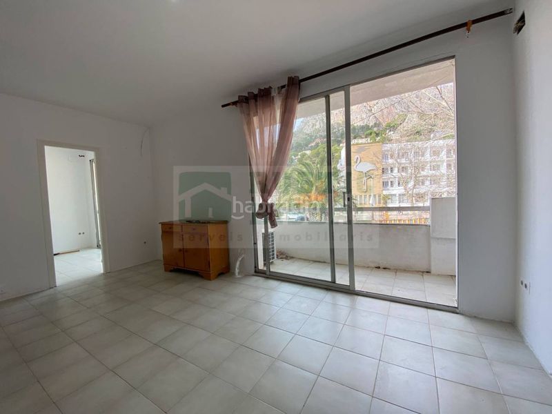 Foto cb02c807-17be-4700-92fe-b7aaf023c387. Local comercial  con vivienda situado en l en venta o alquiler una oportunidad de inversión en Estartit