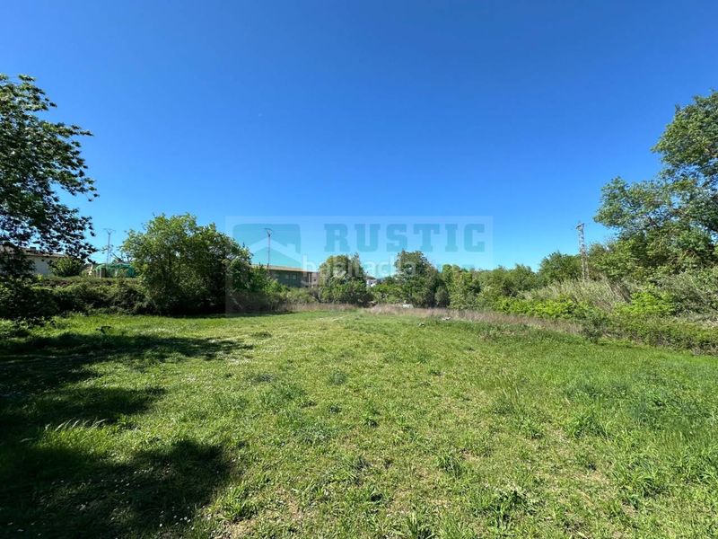 Foto f8926883-e750-410a-b06c-6ba26bbd84aa. Masia amb piscina a Serinyà