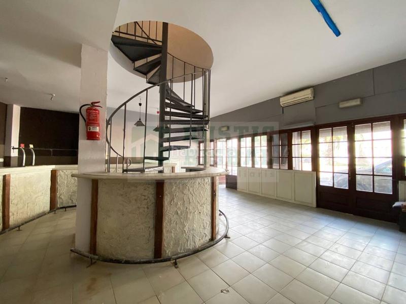 Foto a1ba75d1-f252-4eaa-a6e9-d5b79f5b6693. Location local commercial dans l´Estartit poble Estartit