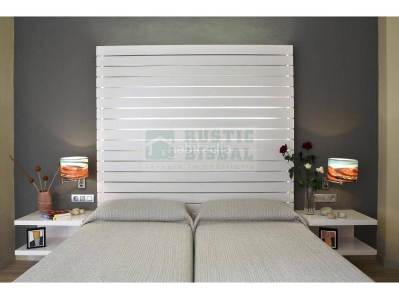 Foto e23f55a7-699e-4308-902c-9b890bdb9f94. Edificio in Bisbal d´Empordà (La)
