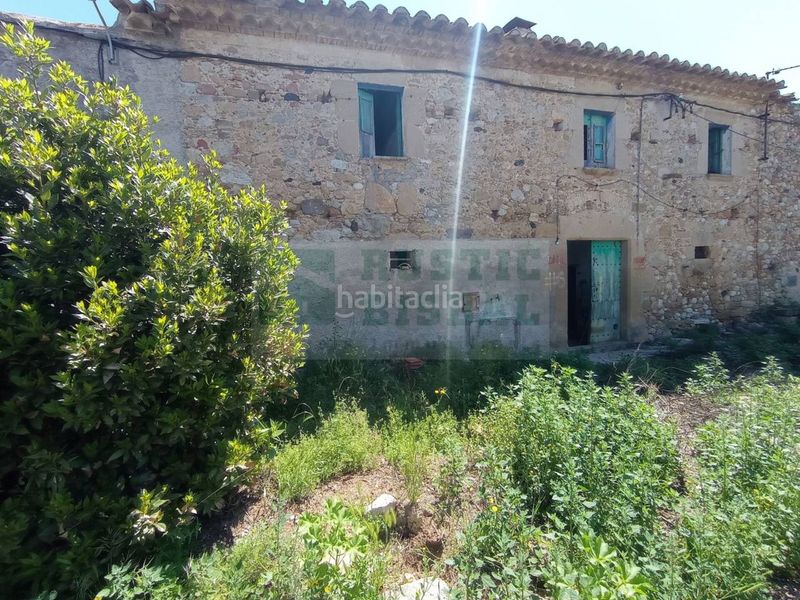 Foto b375f402-6fa2-4cb7-aae8-1f618da3192c. Masia a Pontós