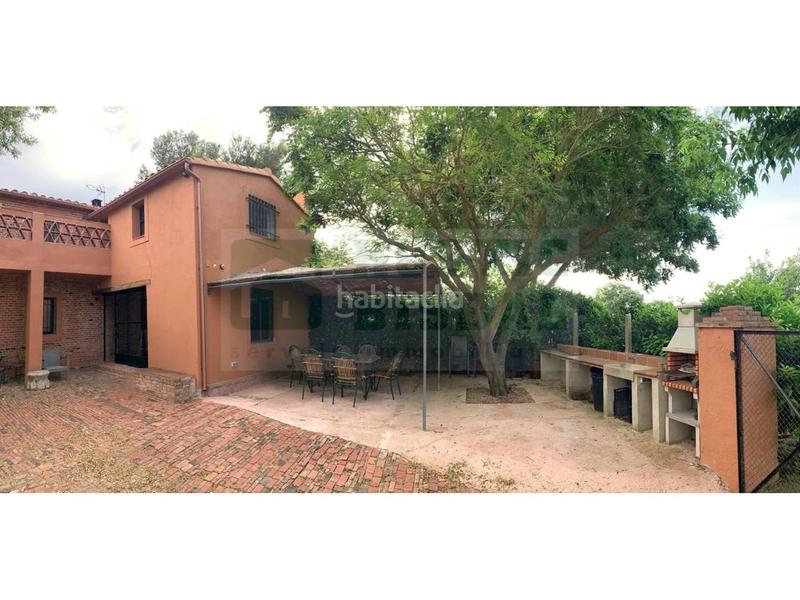 Foto f43aec45-fc67-4b22-afcd-ff4492818748. Rent country house with heating pool in Flaçà