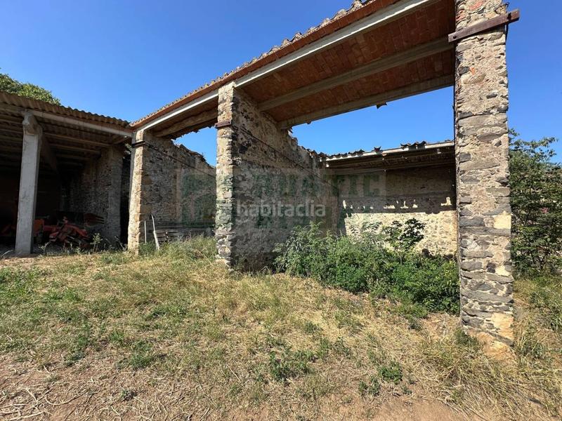 Foto 09bbac2e-d67c-4496-bfba-df33c70a72a0. Masia amb aparcament a Rupià