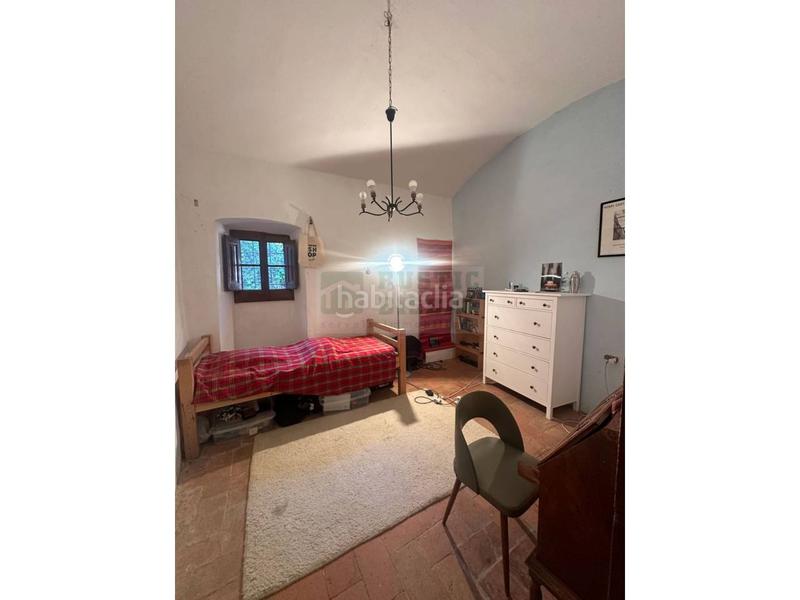 Foto 0aa259e8-fdea-45ea-80db-d9c49376afb6. Masia amb aparcament a Rupià