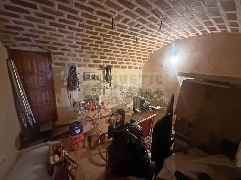 Foto 7f003090-fd4b-4227-b154-416e64458198. Masia amb aparcament a Rupià