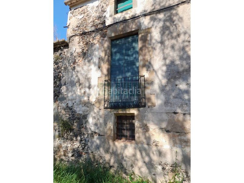 Foto 84b3a9c2-dcb3-4065-b042-fa4c10c7948e. Masia amb aparcament a Rupià