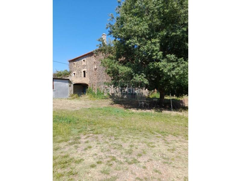 Foto accc3f27-b8ee-412c-baca-b2261db371fb. Masia amb aparcament a Rupià