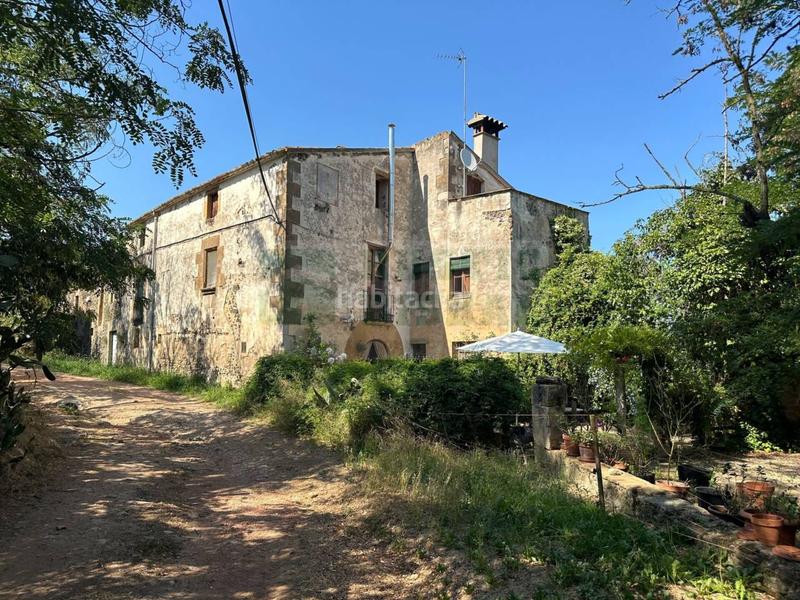 Foto b55166ba-4fe4-4cd3-9dc7-239982dc6d22. Masia amb aparcament a Rupià