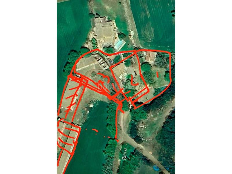 Foto c0fbae88-f971-4df0-8f0a-46b3f6753d36. Masia amb aparcament a Rupià