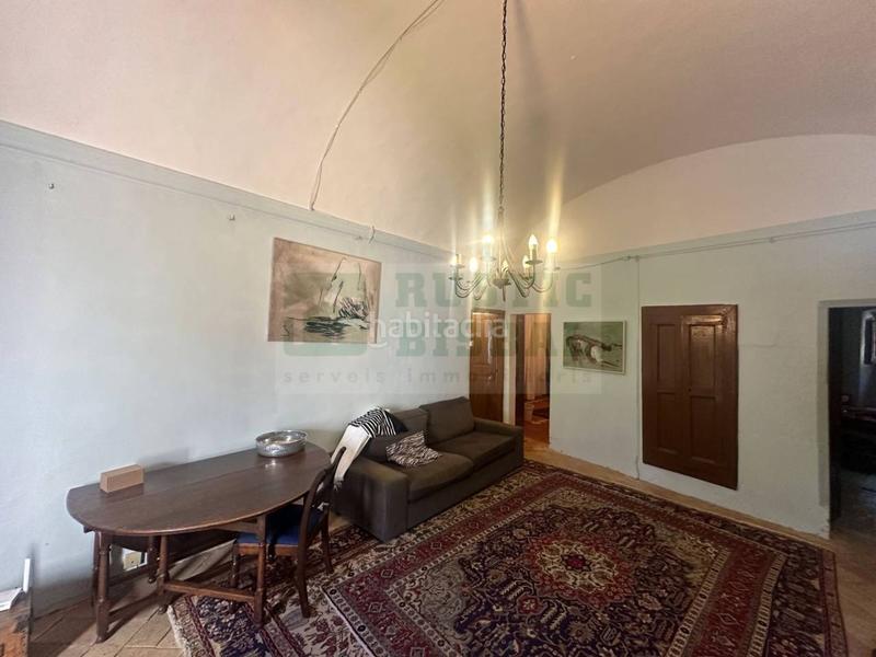 Foto c35893e9-4079-404e-9ecc-e87d2ed3adb3. Masia amb aparcament a Rupià