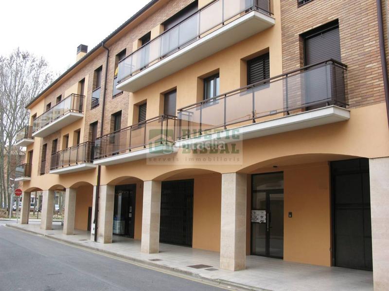 Foto f03e0312-ff66-4ebb-bee8-d6c059529308. Affitto posto auto in Bisbal d´Empordà (La)