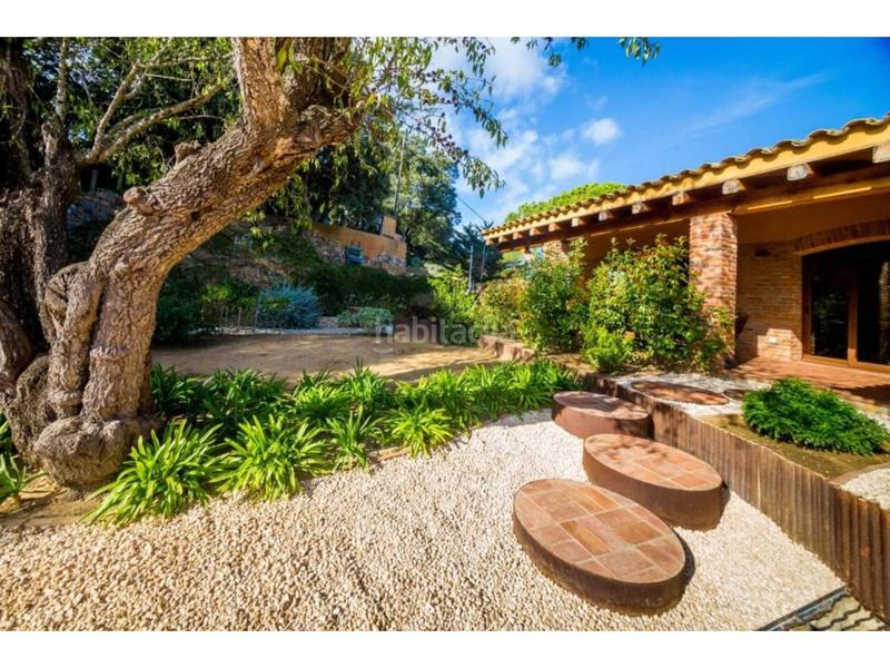 Foto add06a40-5830-4b90-bbdf-ba6aa4e53a56. Bauernhof mit heizung parking pool in Mont-ras