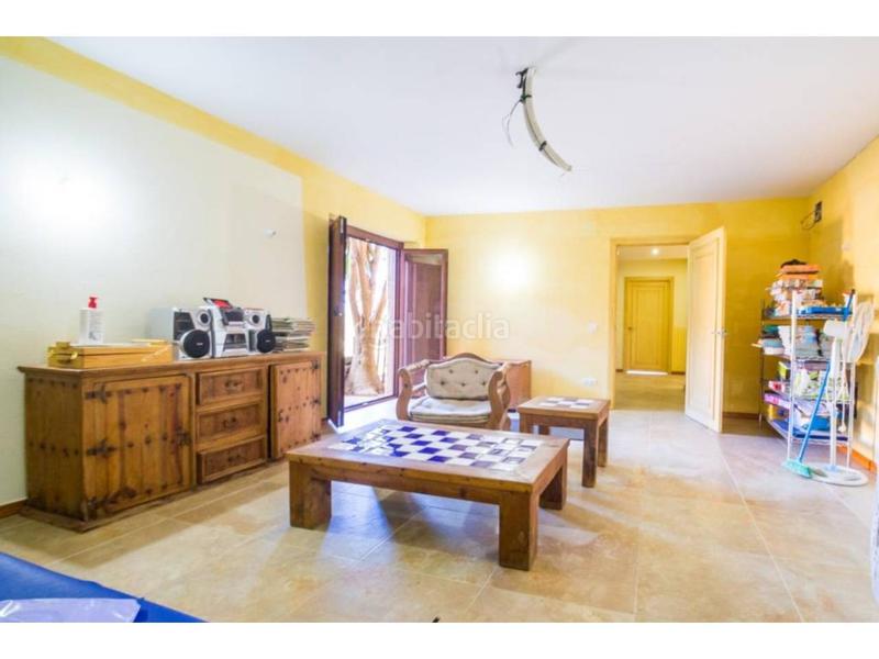 Foto be85a7e3-ebf5-4995-a56c-7a3167ef39aa. Bauernhof mit heizung parking pool in Mont-ras