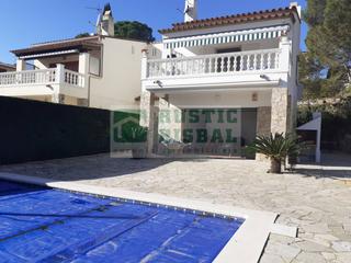 Casa a Torre Vella - Torre Gran - Les Dunes. Casa con jardín y piscina en venta en lestartit  baix empordà  c
