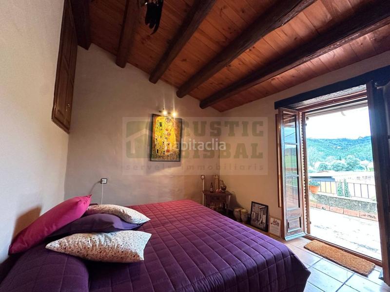 Foto 940e9ef9-f971-434b-8dfb-1f327ae101c7. Country house with heating in Boadella i les Escaules