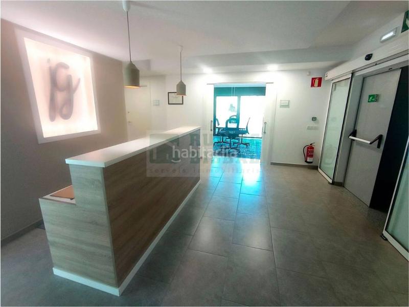 Foto 6ba67cf0-8dc1-4bac-9763-2230a59086b5. Location bureau avec chauffage dans Forallac