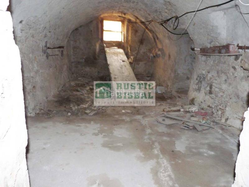 Foto e3bf04f0-3612-4ca8-8ebc-4491f8e6ed76. Business premise in Bisbal d´Empordà (La)