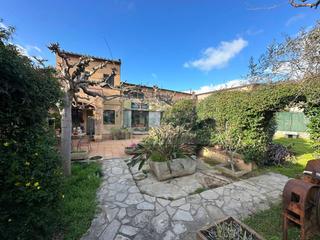 Masia a Forallac. Casa en venta en vulpellac con gran jardín con vistas anexo ampl