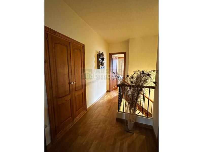 Foto 2508366b-be84-4dd5-9c87-950db600f628. Masia amb calefacció aparcament a Forallac