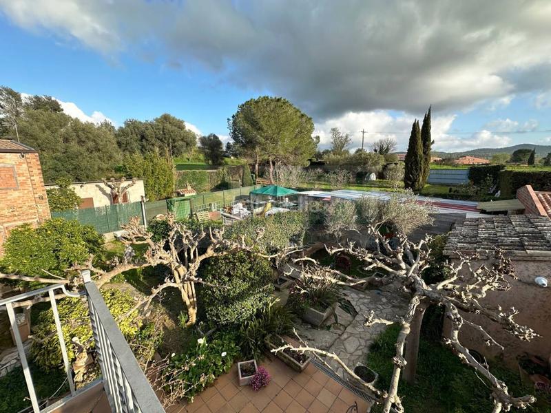 Foto a76af53b-4461-4e76-a1b1-54fb73d6c56f. Masia amb calefacció aparcament a Forallac