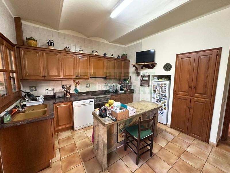 Foto a76c766c-b846-4fee-9217-410ff969bc4a. Masia amb calefacció aparcament a Forallac