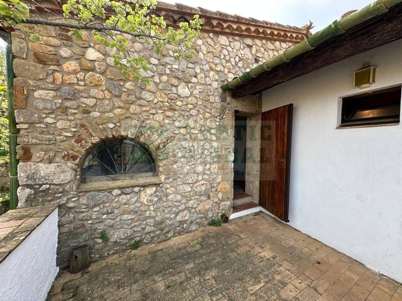 Foto 2bc1367c-5532-4359-8af1-6754477803b4. Masia amb calefacció aparcament a Vilopriu