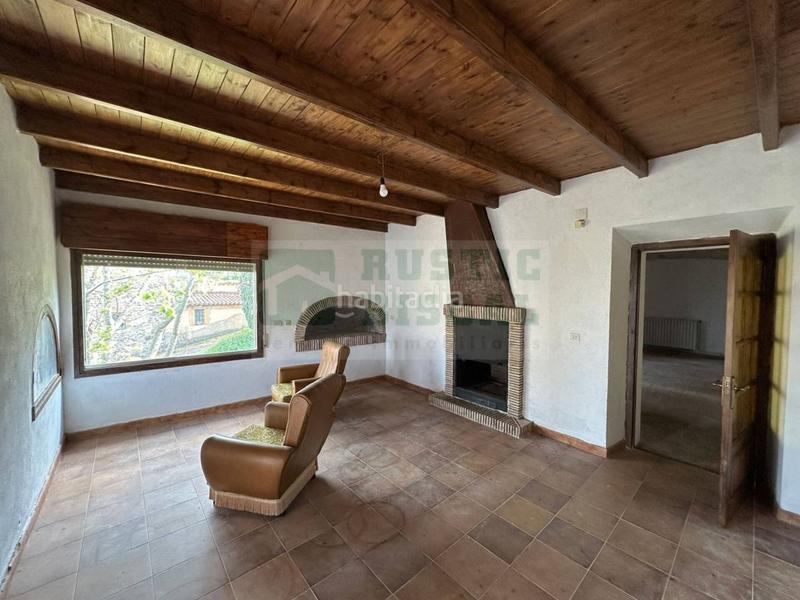 Foto 3440cff0-09ea-4d91-bb46-0a611f00466d. Masia amb calefacció aparcament a Vilopriu