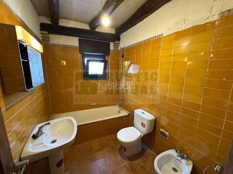 Foto 466397c9-6270-4c7b-8e7c-e3da5aedaa00. Masia amb calefacció aparcament a Vilopriu