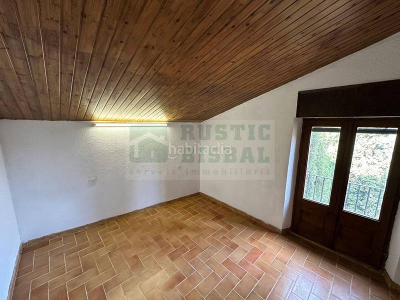 Foto 49648f3e-f9b3-4f27-8e83-6ca9700b8557. Masia amb calefacció aparcament a Vilopriu