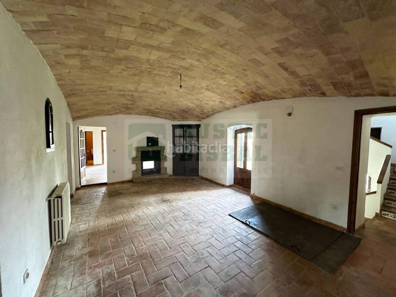 Foto 5864b22c-2f58-4421-a529-68504a73b280. Masia amb calefacció aparcament a Vilopriu