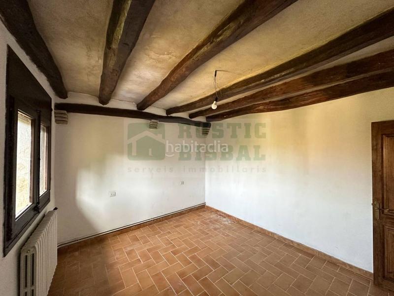 Foto 8798b097-1473-4aa8-8efa-09a2a9c94bf5. Masia amb calefacció aparcament a Vilopriu