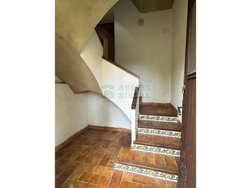 Foto cda5d870-6f3c-4fba-a8f3-a39cd6537156. Masia amb calefacció aparcament a Vilopriu