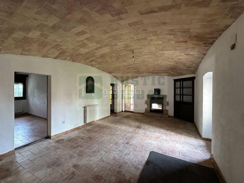 Foto d59f68e6-ad17-4909-841b-309a3a15dd90. Masia amb calefacció aparcament a Vilopriu