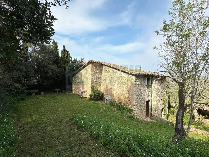 Foto fc94e57c-5a0b-4882-8945-5386502956e5. Masia amb calefacció aparcament a Vilopriu