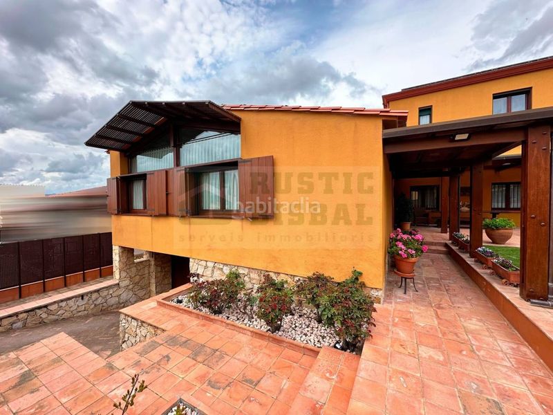 Foto ba18a062-38e2-4033-aa10-669668b7fb0c. Casa amb calefacció aparcament a Forallac