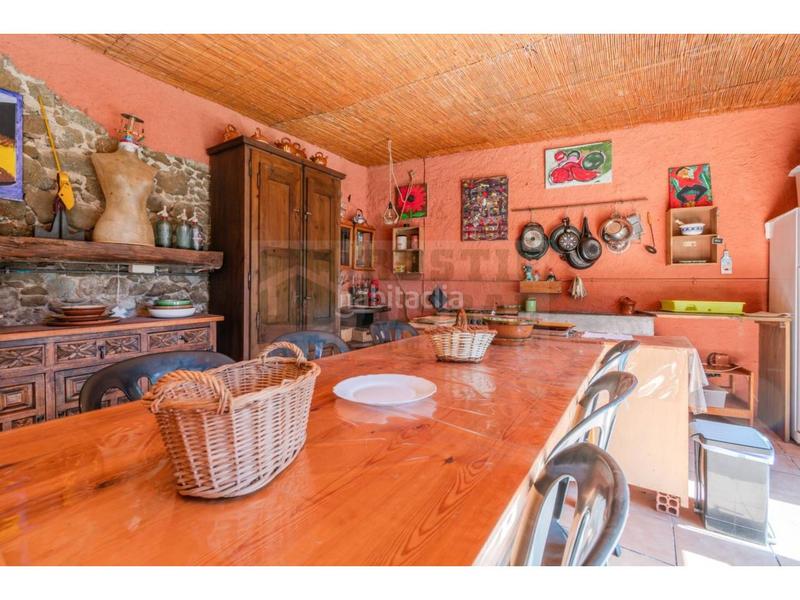 Foto 1e882979-a7f7-4196-8dde-94397baf8ca9. Masía encantadora casa rústica con patio y terrazas en venta , baix empordà, cerca de la costa brava en Ultramort